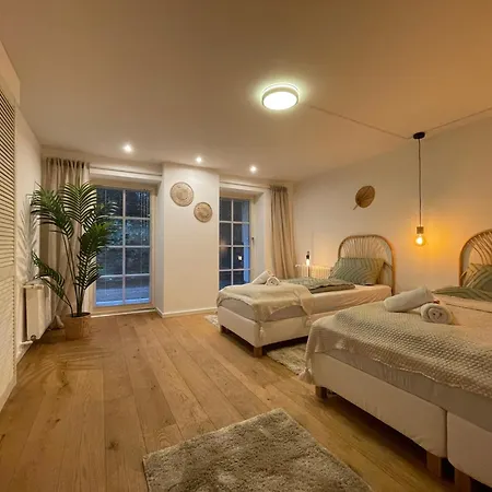 Bamboo Apartment *